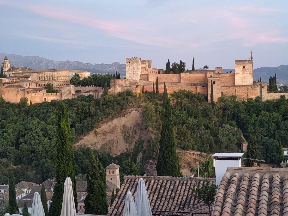Granada Materno Exterior foto